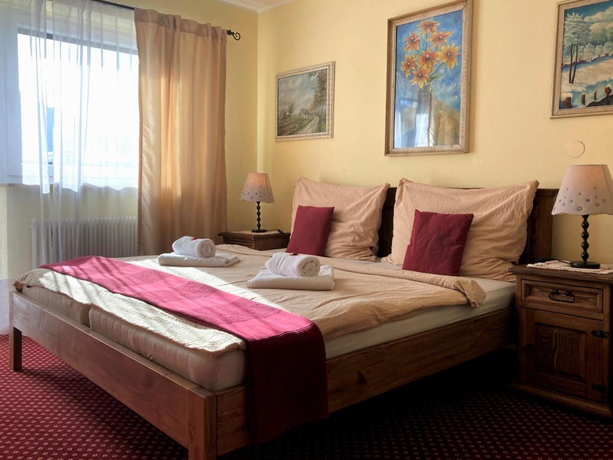 Haus Treffer Hotell Kirchdorf in Tirol Exteriör bild